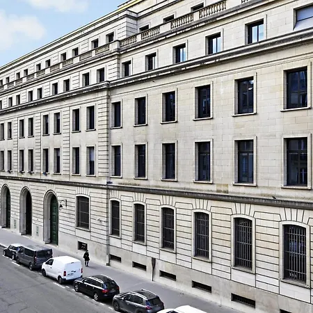 Апартаменты Pick A Flat's In Louvre - Croix Des Petits Champs Париж