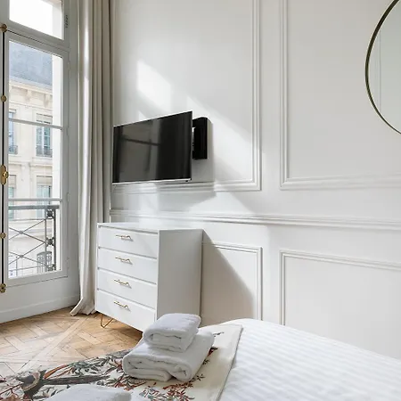 Pick A Flat's In Louvre - Croix Des Petits Champs Apartment Paris